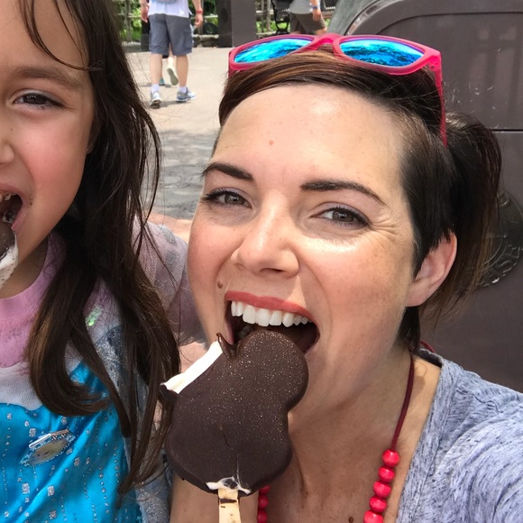 Meet your Posher, Brynne - Picture 1 of 11